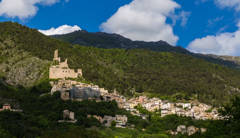 Castello De Sanctis, Italy